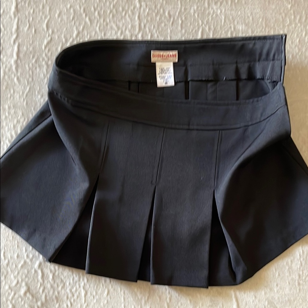 Y2K vintage Guess Black Pleated Women's Skirt